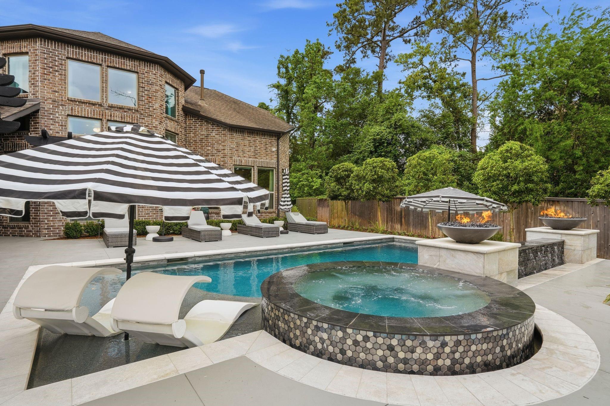 123 N Winter Sunrise Circle