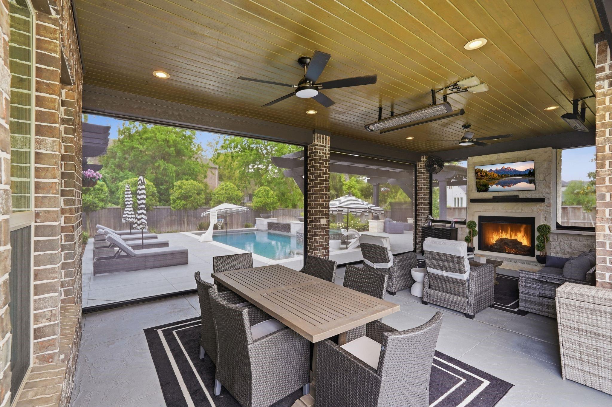 123 N Winter Sunrise Circle