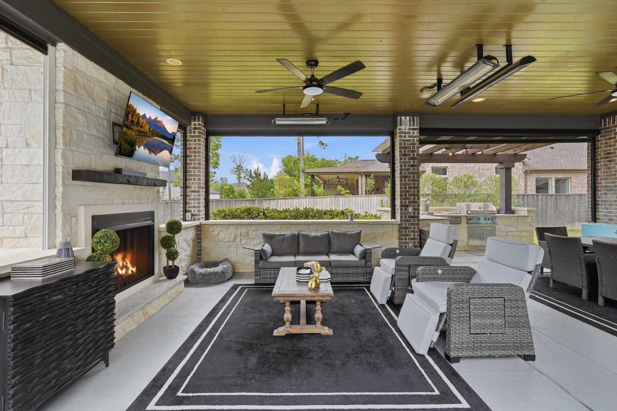 123 N Winter Sunrise Circle