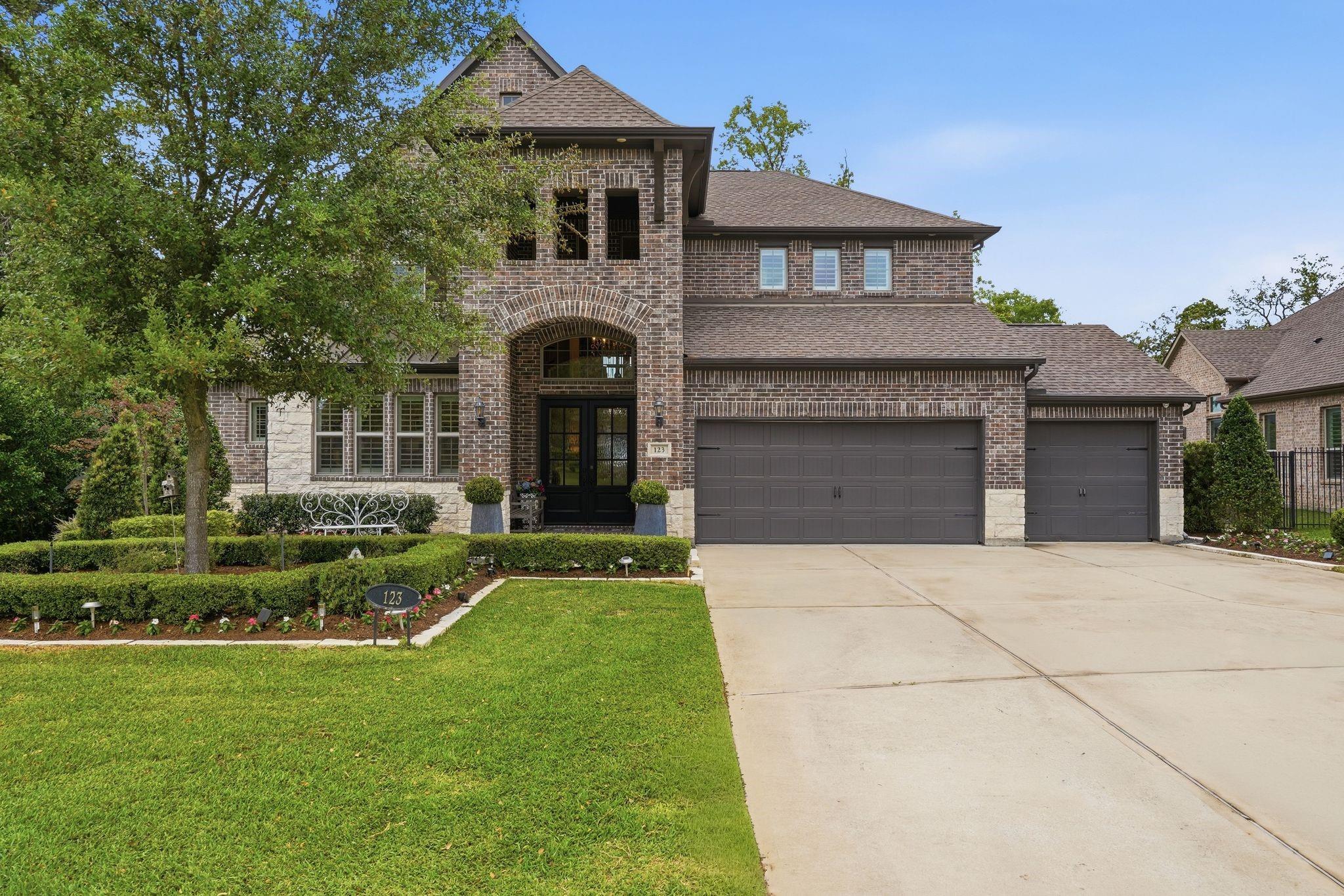 123 N Winter Sunrise Circle