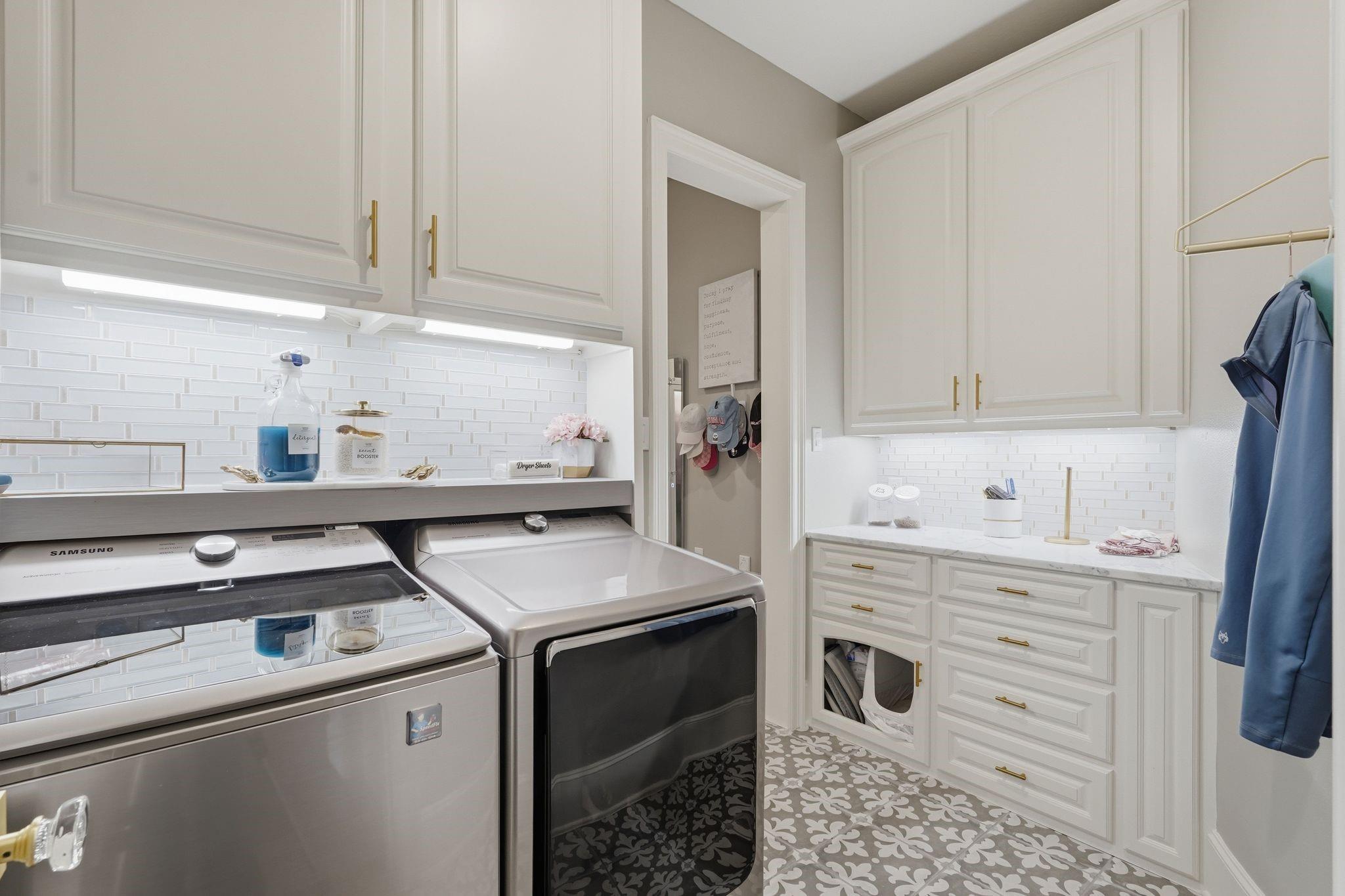 123 N Winter Sunrise Circle