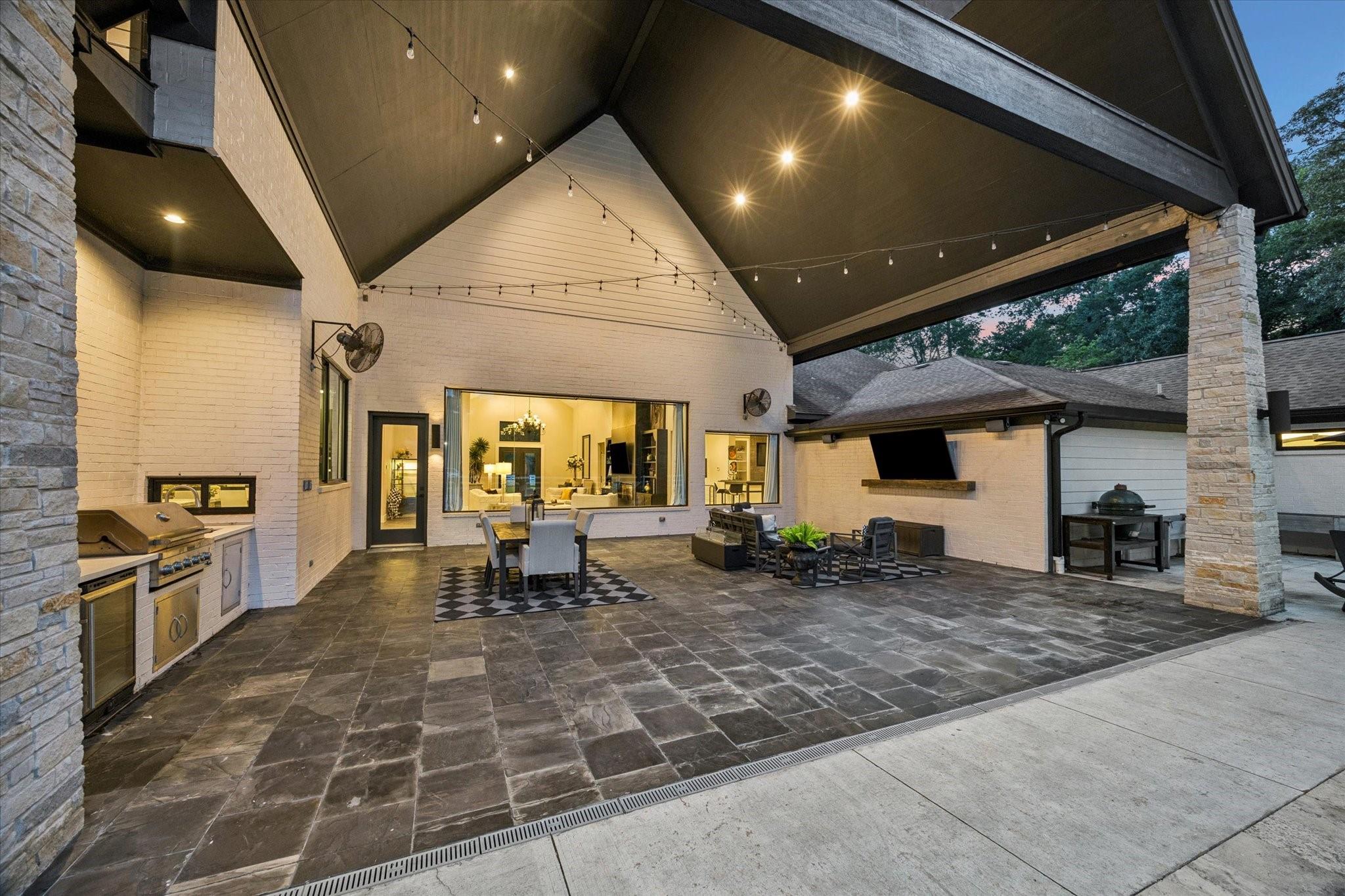 10897 Lake Forest Drive