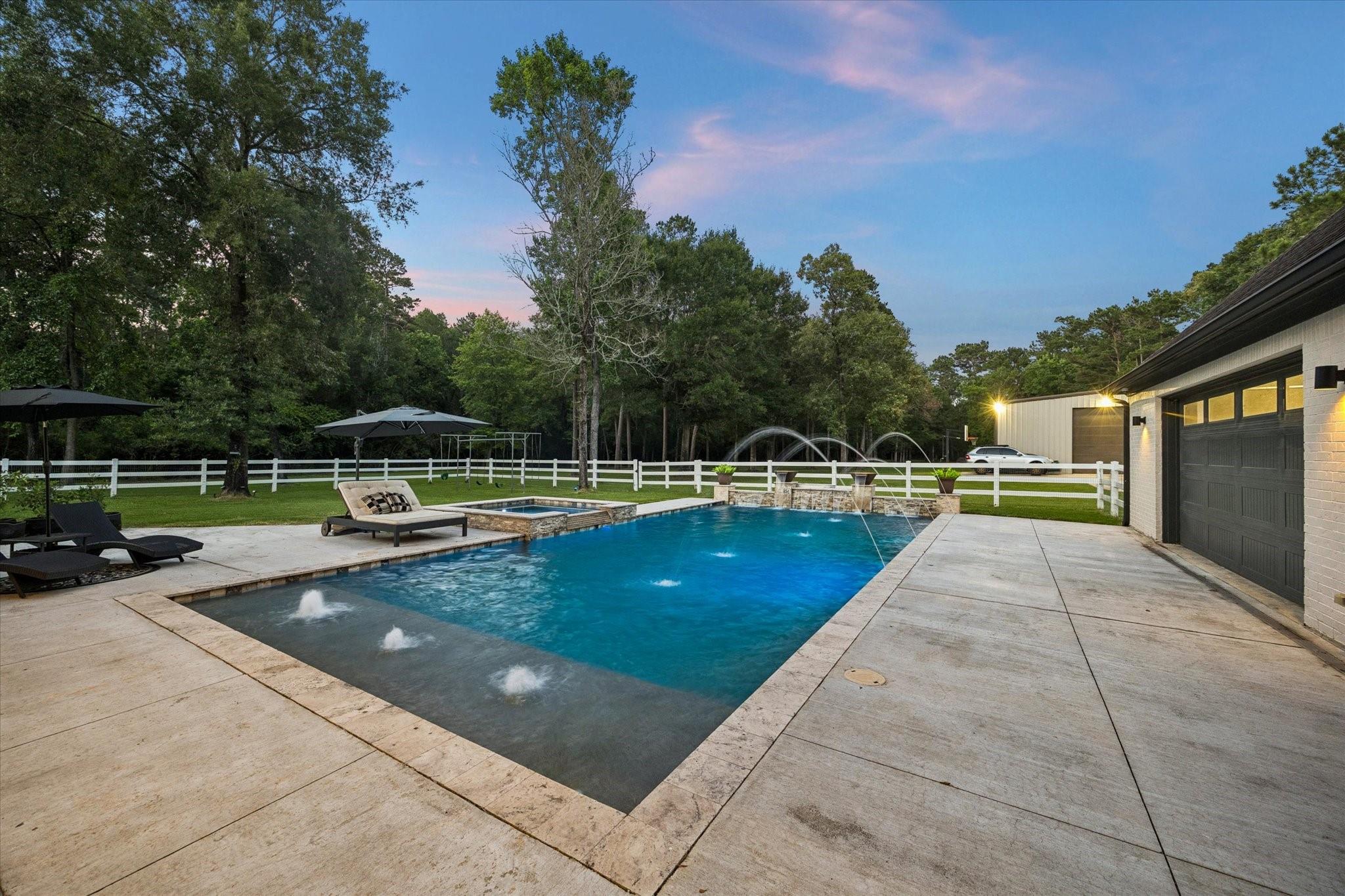 10897 Lake Forest Drive