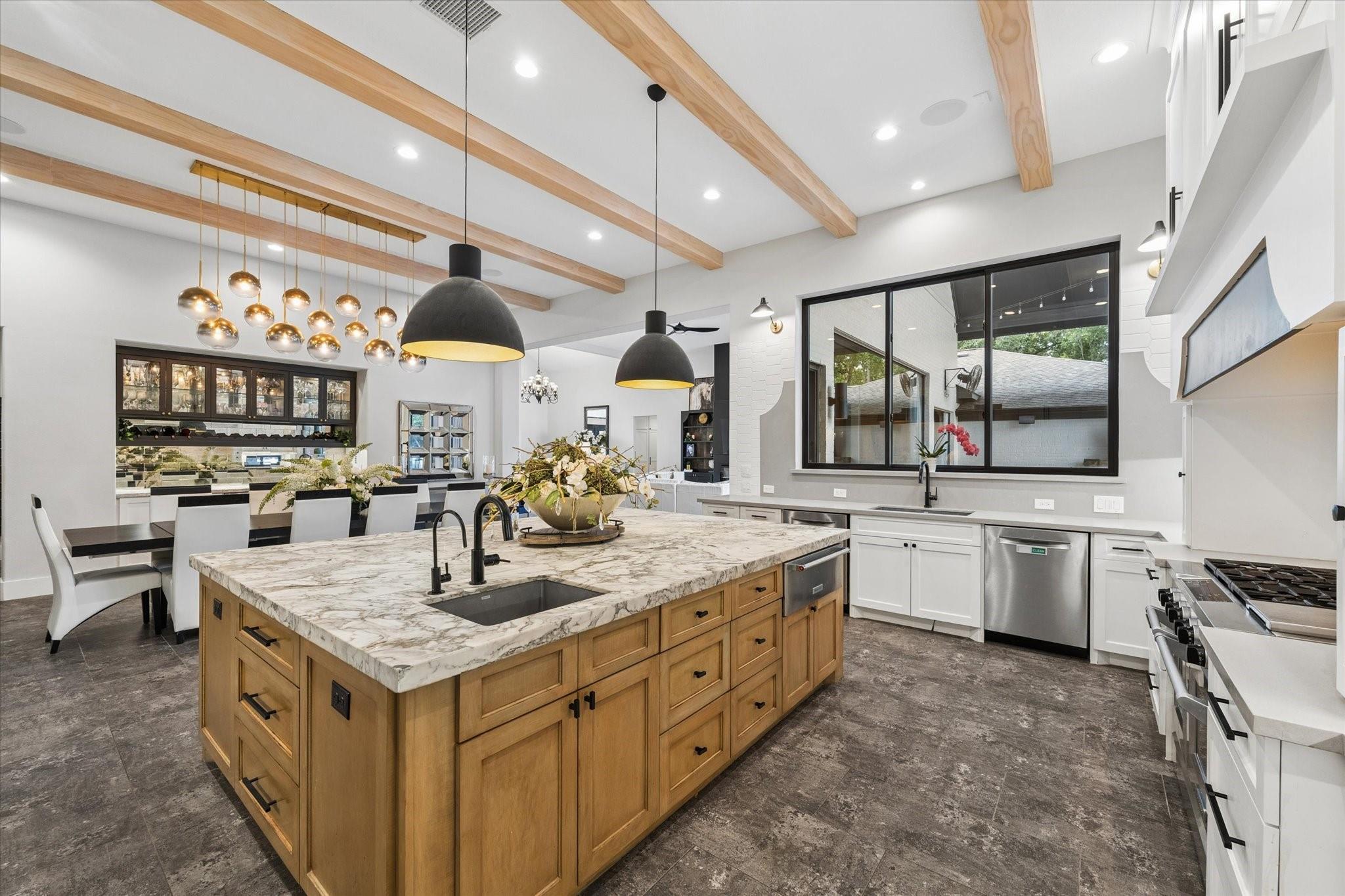 10897 Lake Forest Drive