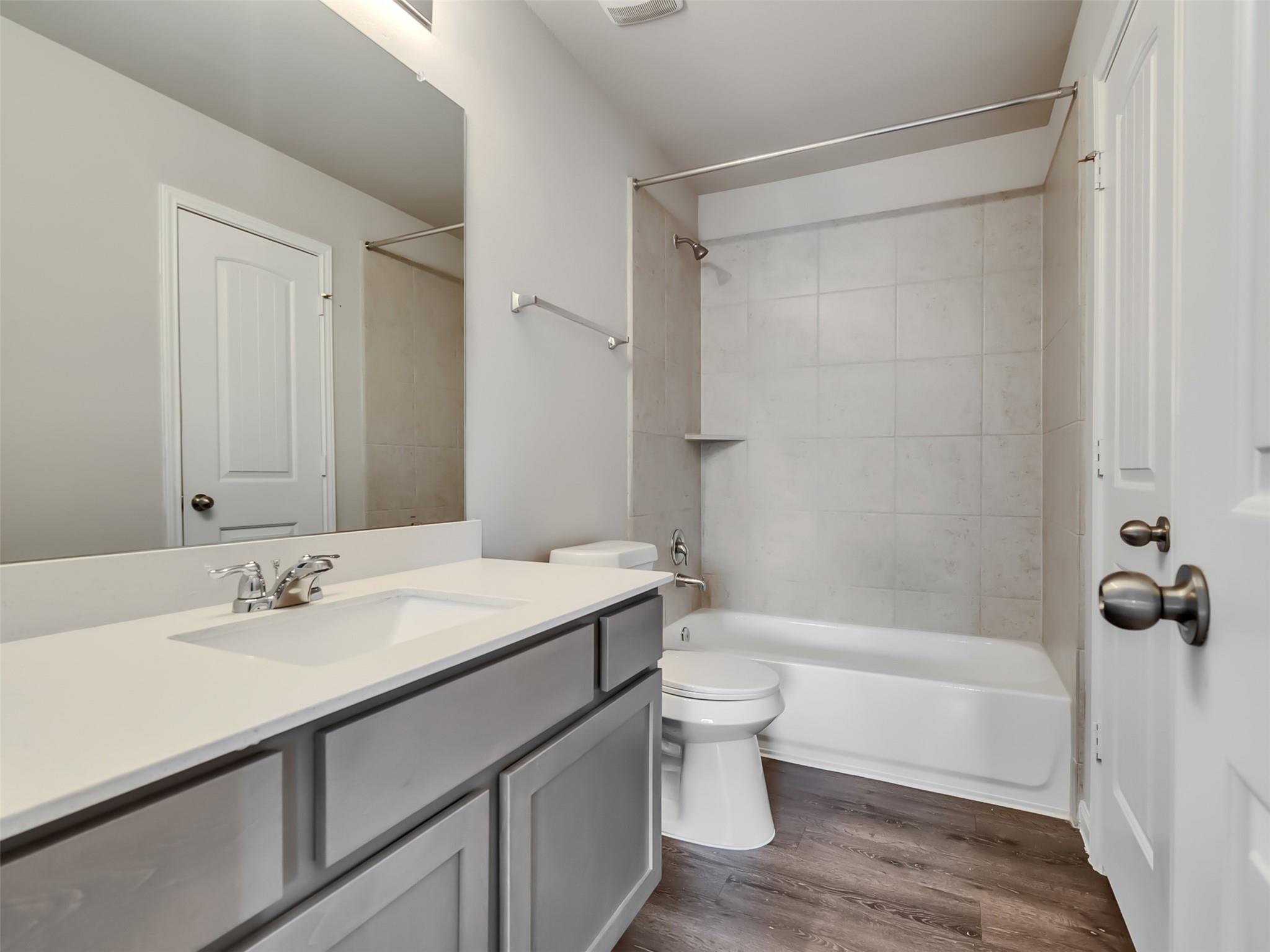 2906 Lawrence Park Court