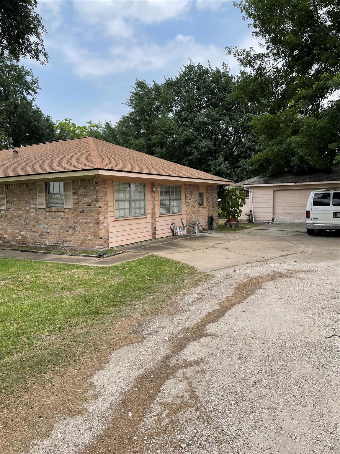 15202 Henry Road