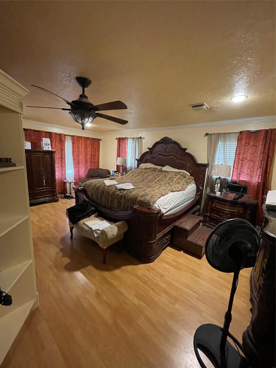 15202 Henry Road