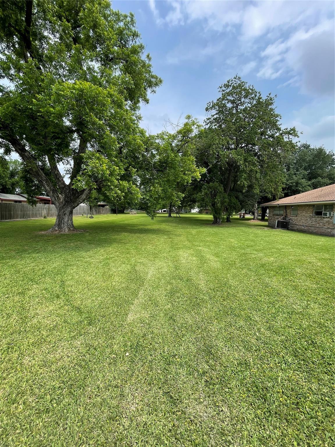 15202 Henry Road