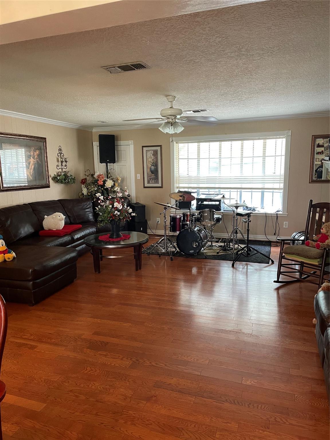 15202 Henry Road
