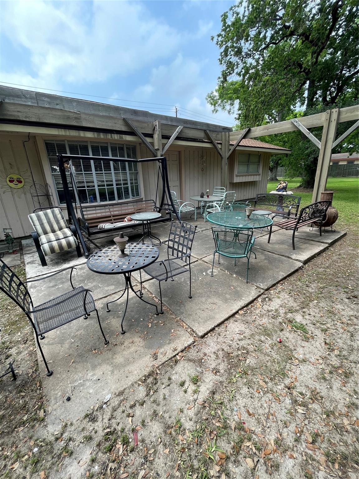 15202 Henry Road