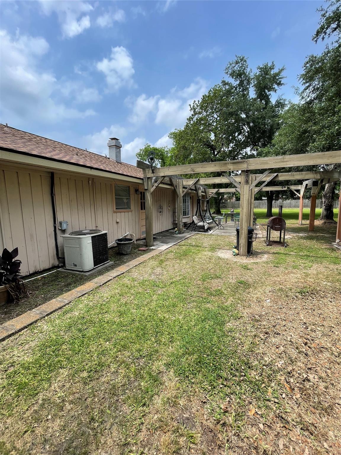 15202 Henry Road