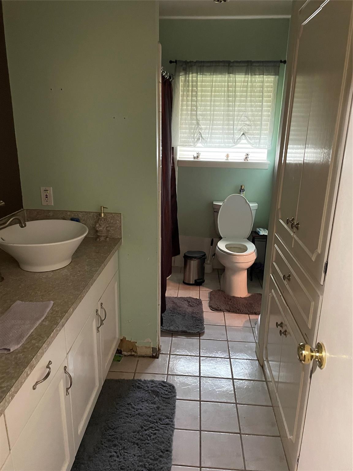 15202 Henry Road