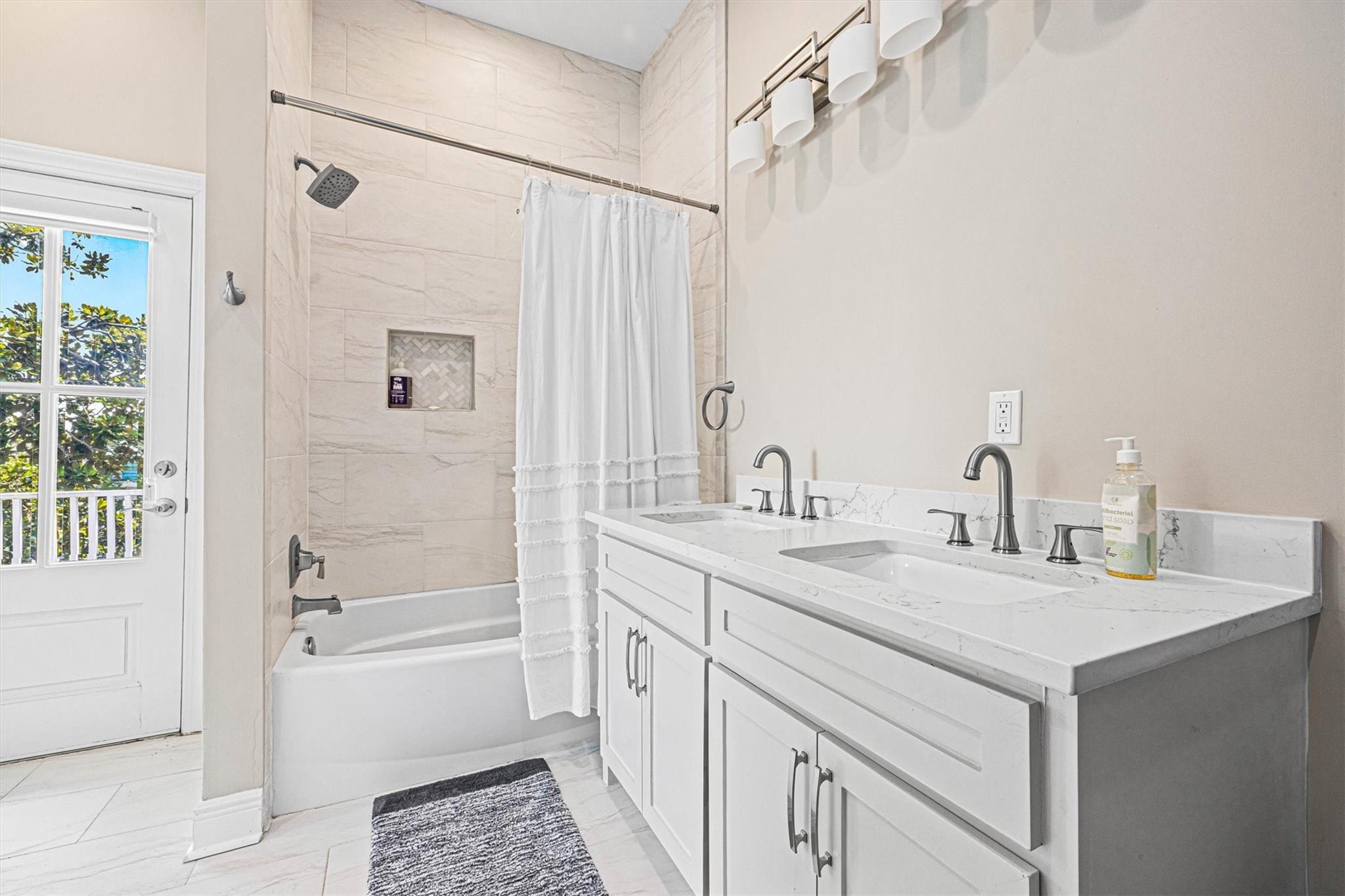2415 Avenue O 1/2