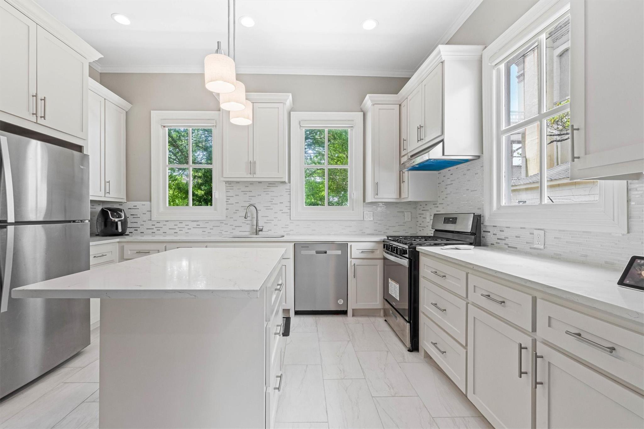 2415 Avenue O 1/2