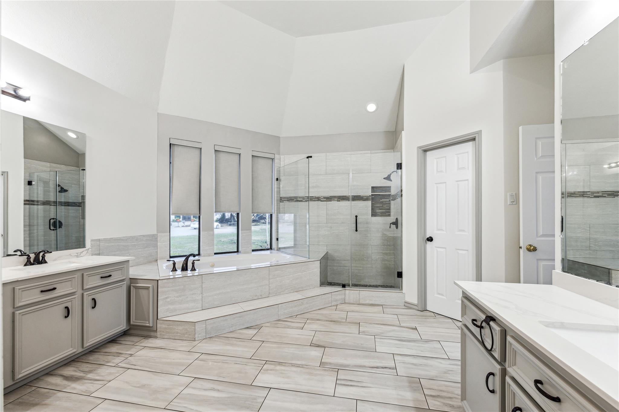 2102 N Fountain Valley Drive