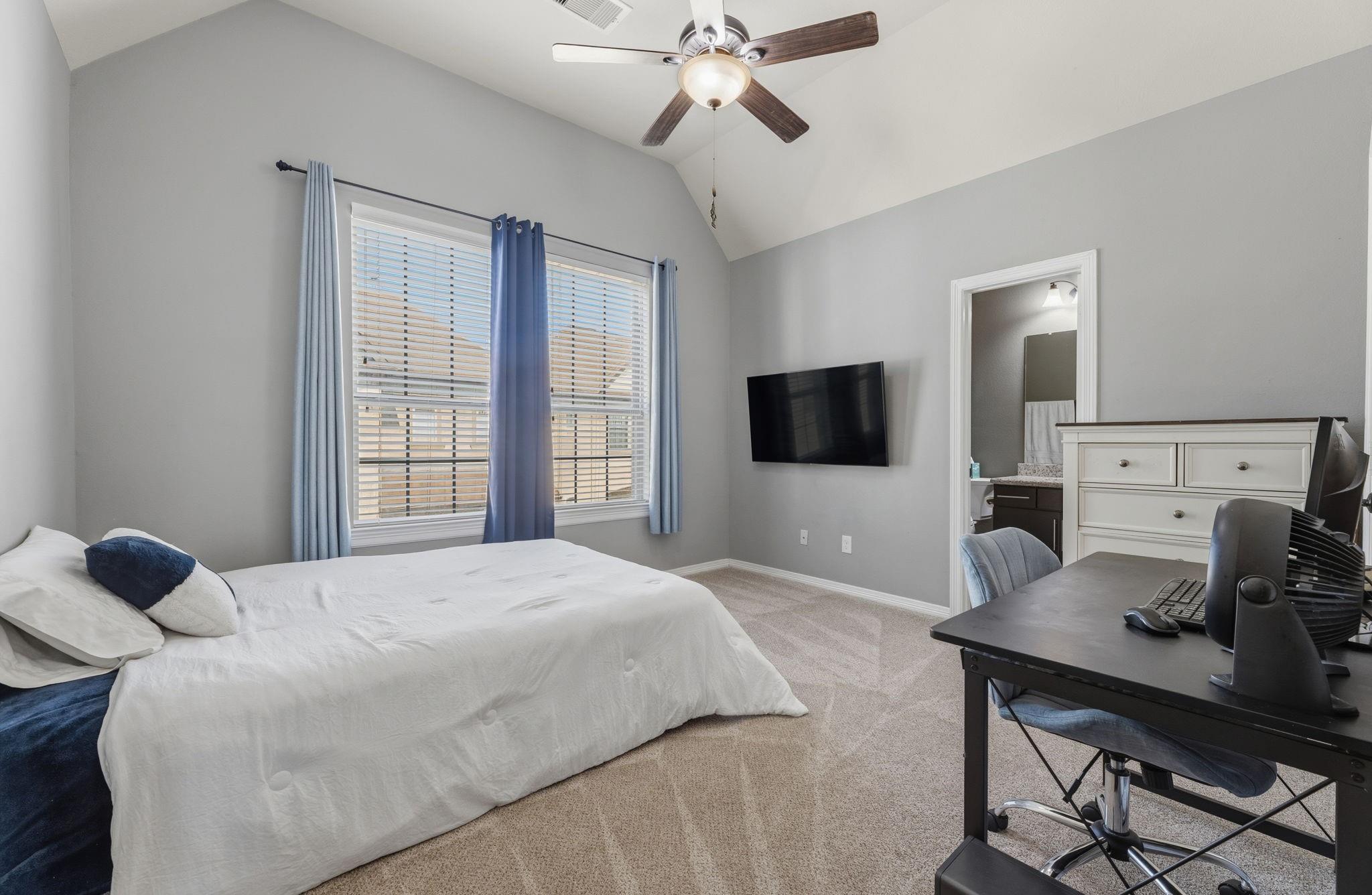 2847 Kings Retreat