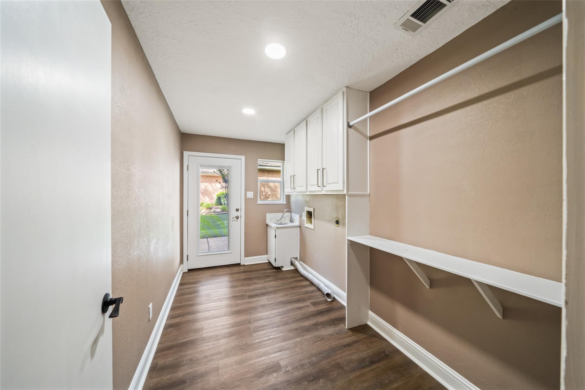 3019 Ramblewood Road