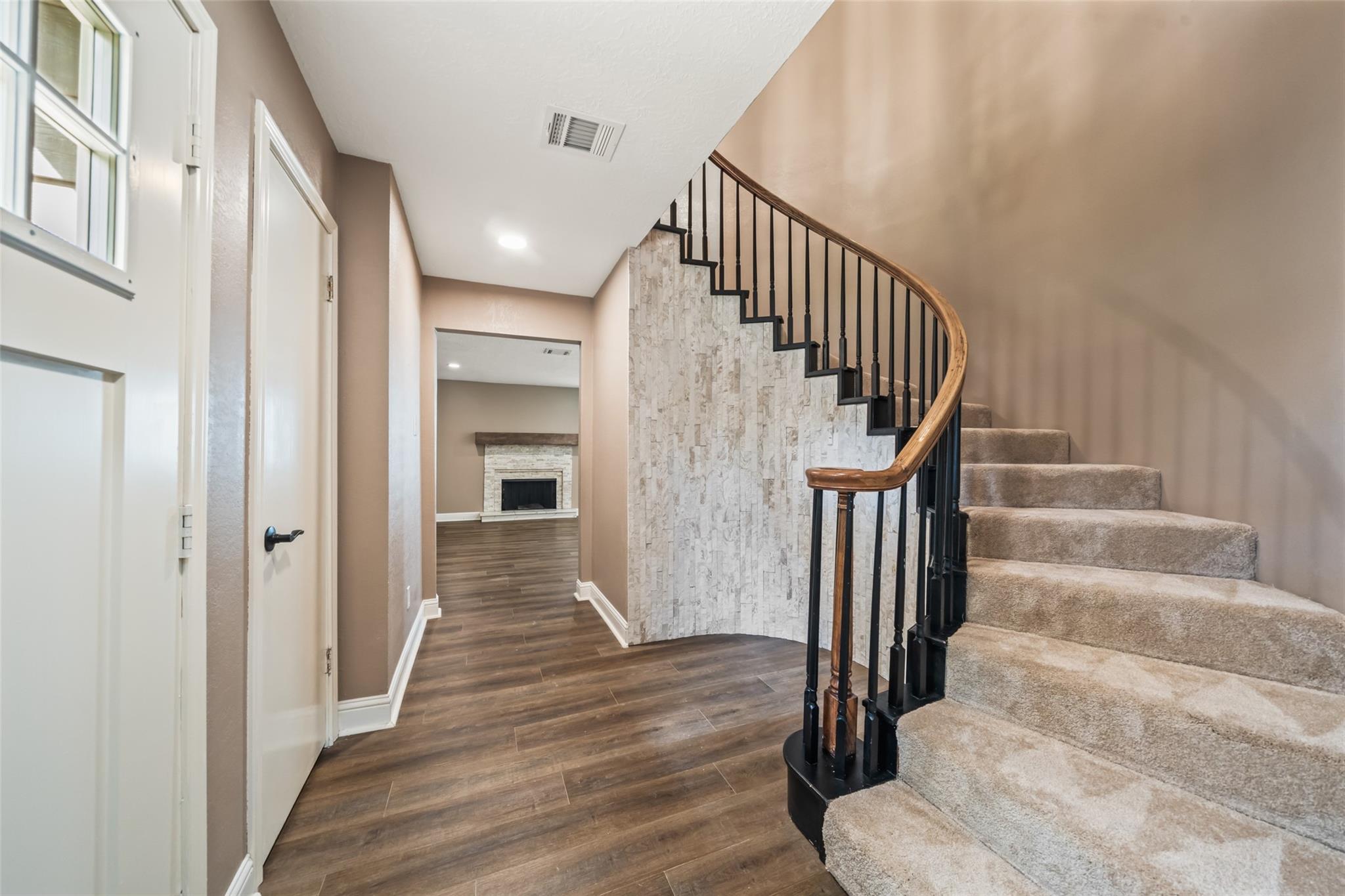 3019 Ramblewood Road