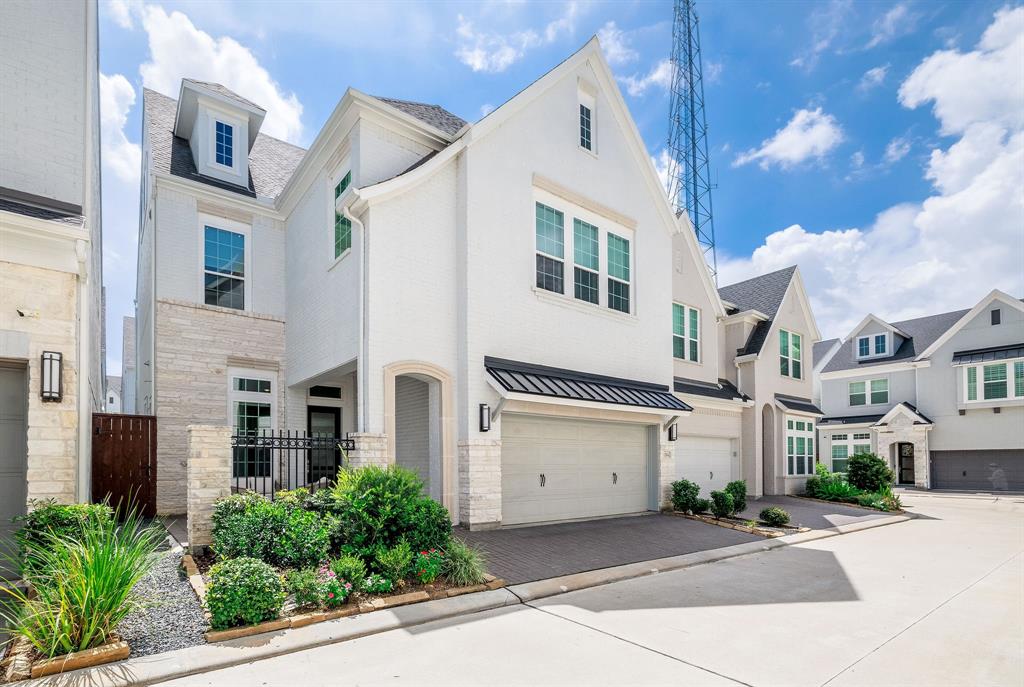 3204 Ridgeway Valley Lane