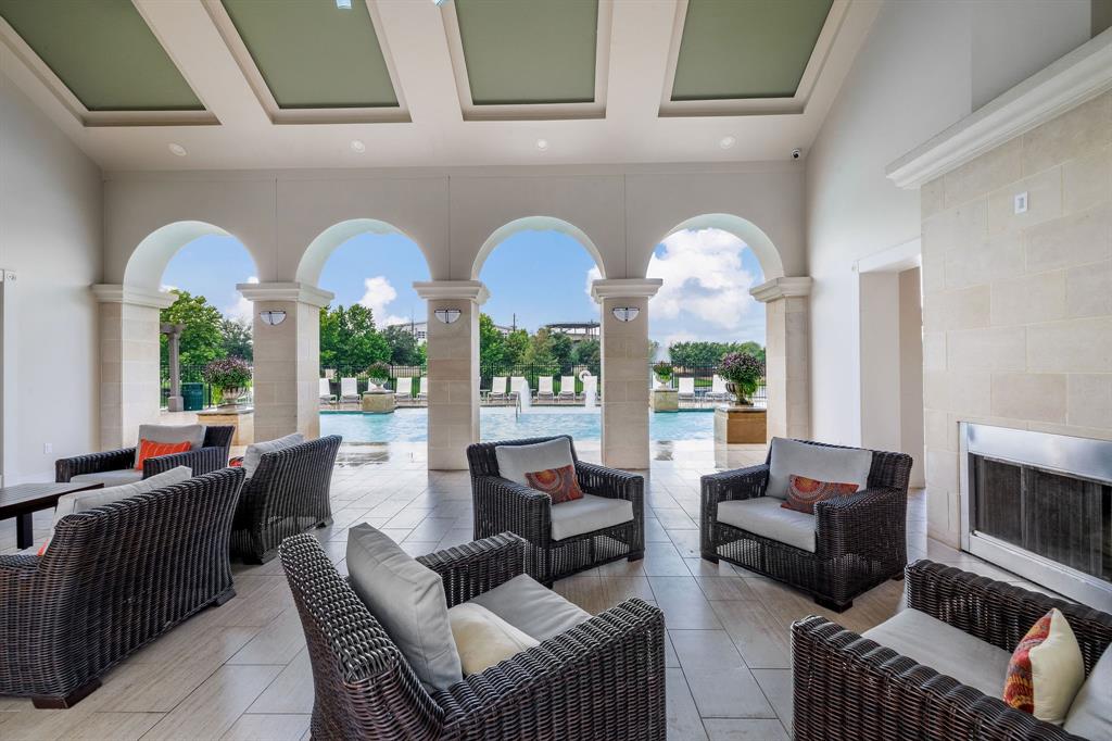 3204 Ridgeway Valley Lane