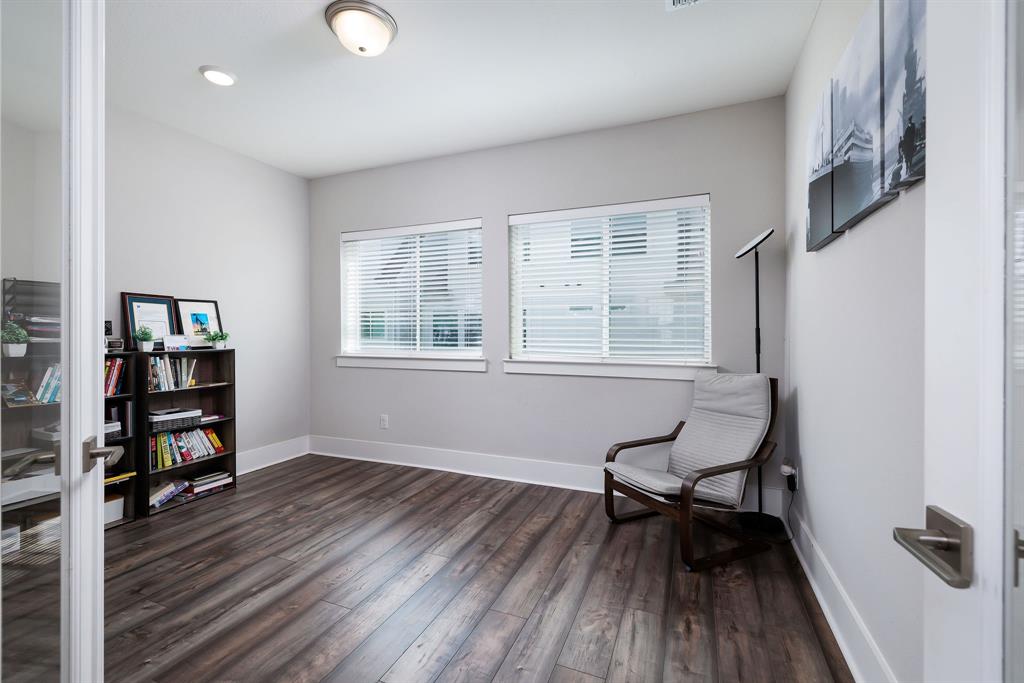 3204 Ridgeway Valley Lane