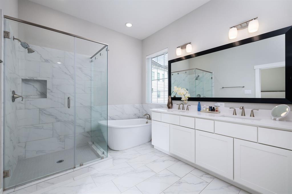 3204 Ridgeway Valley Lane