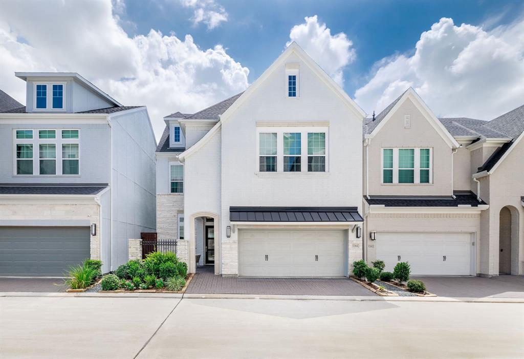 3204 Ridgeway Valley Lane