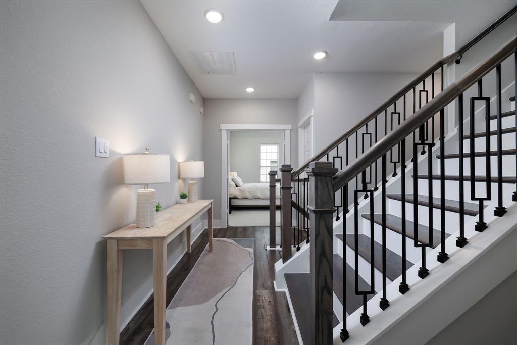 3204 Ridgeway Valley Lane