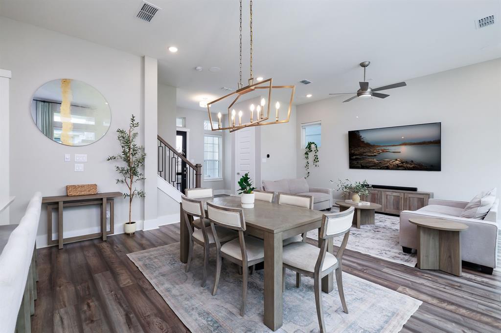 3204 Ridgeway Valley Lane