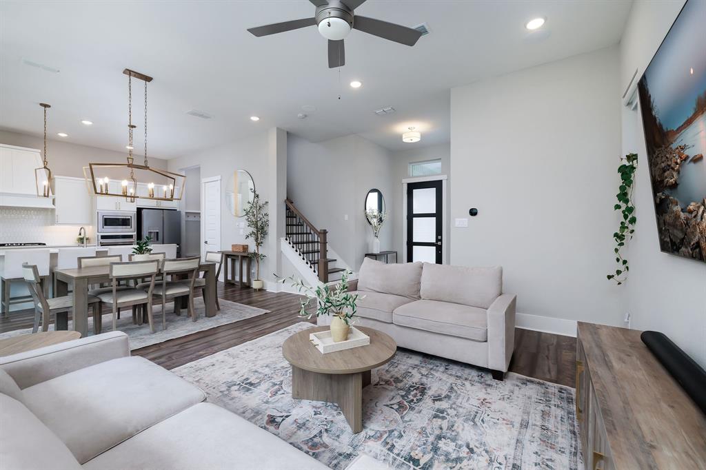 3204 Ridgeway Valley Lane