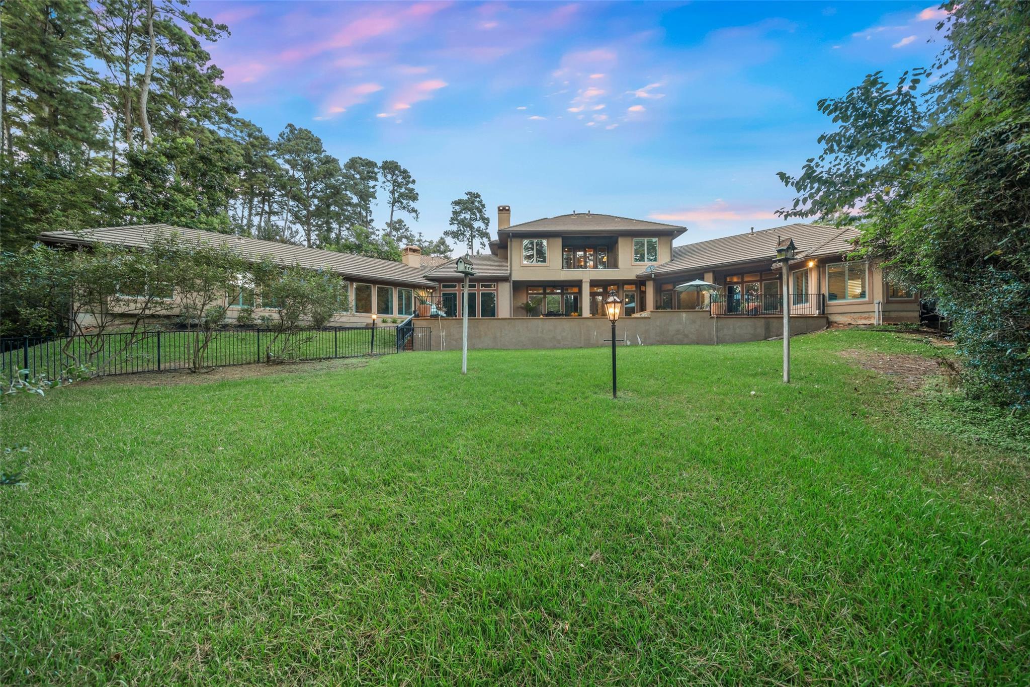 102 Ridge Lake Lane