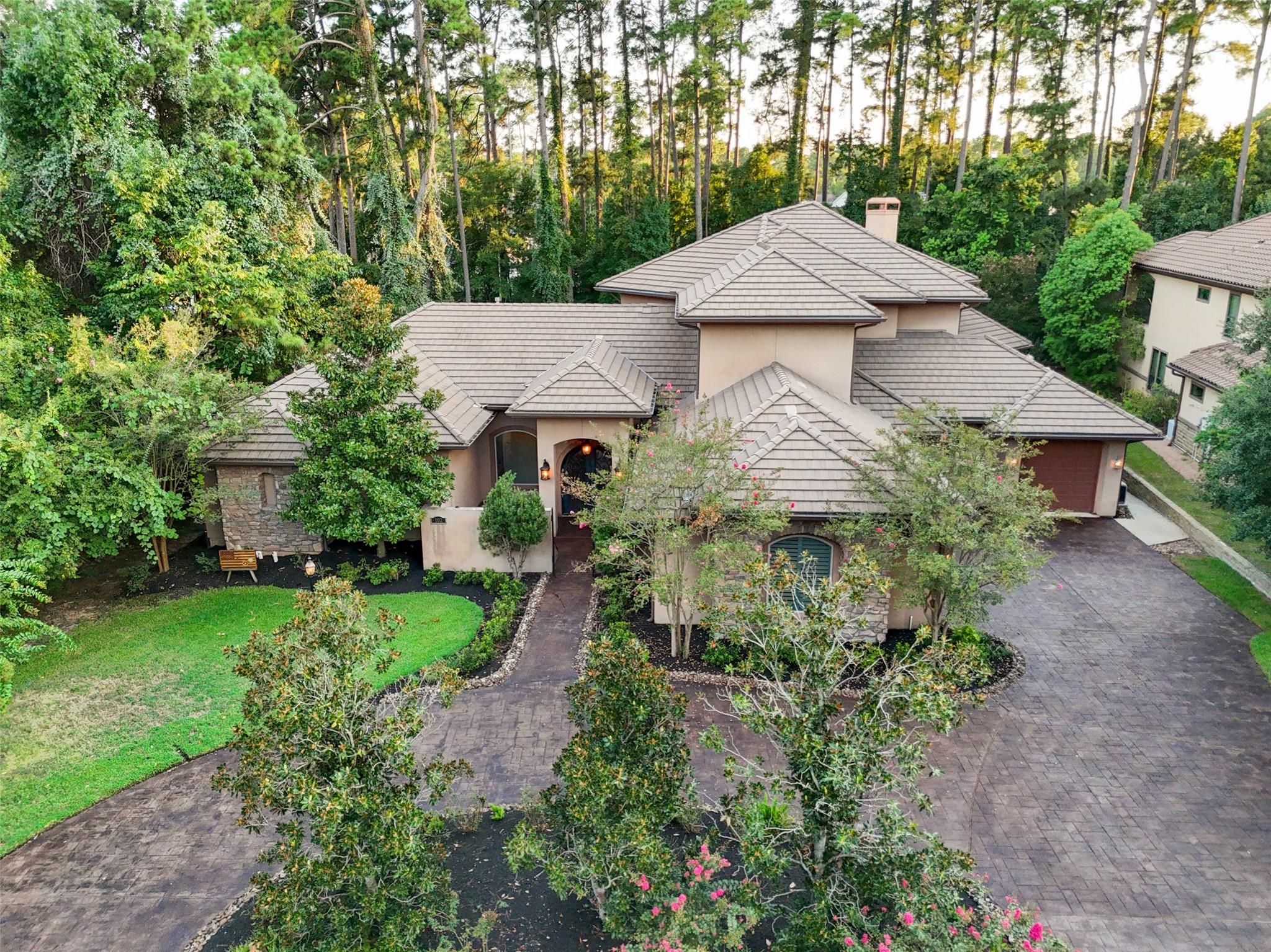 102 Ridge Lake Lane