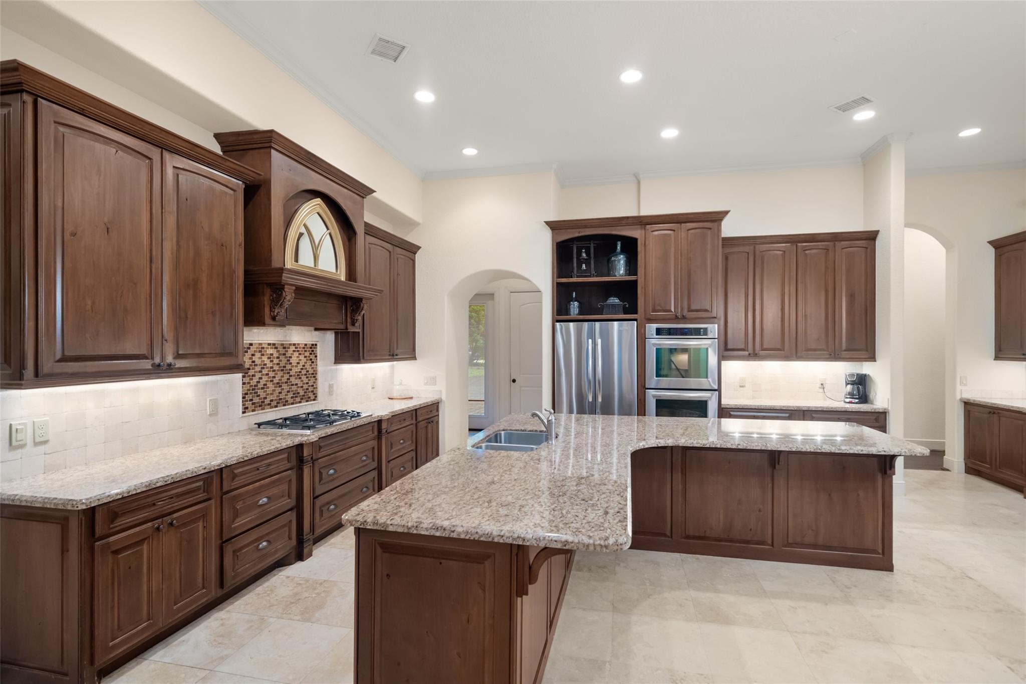 102 Ridge Lake Lane