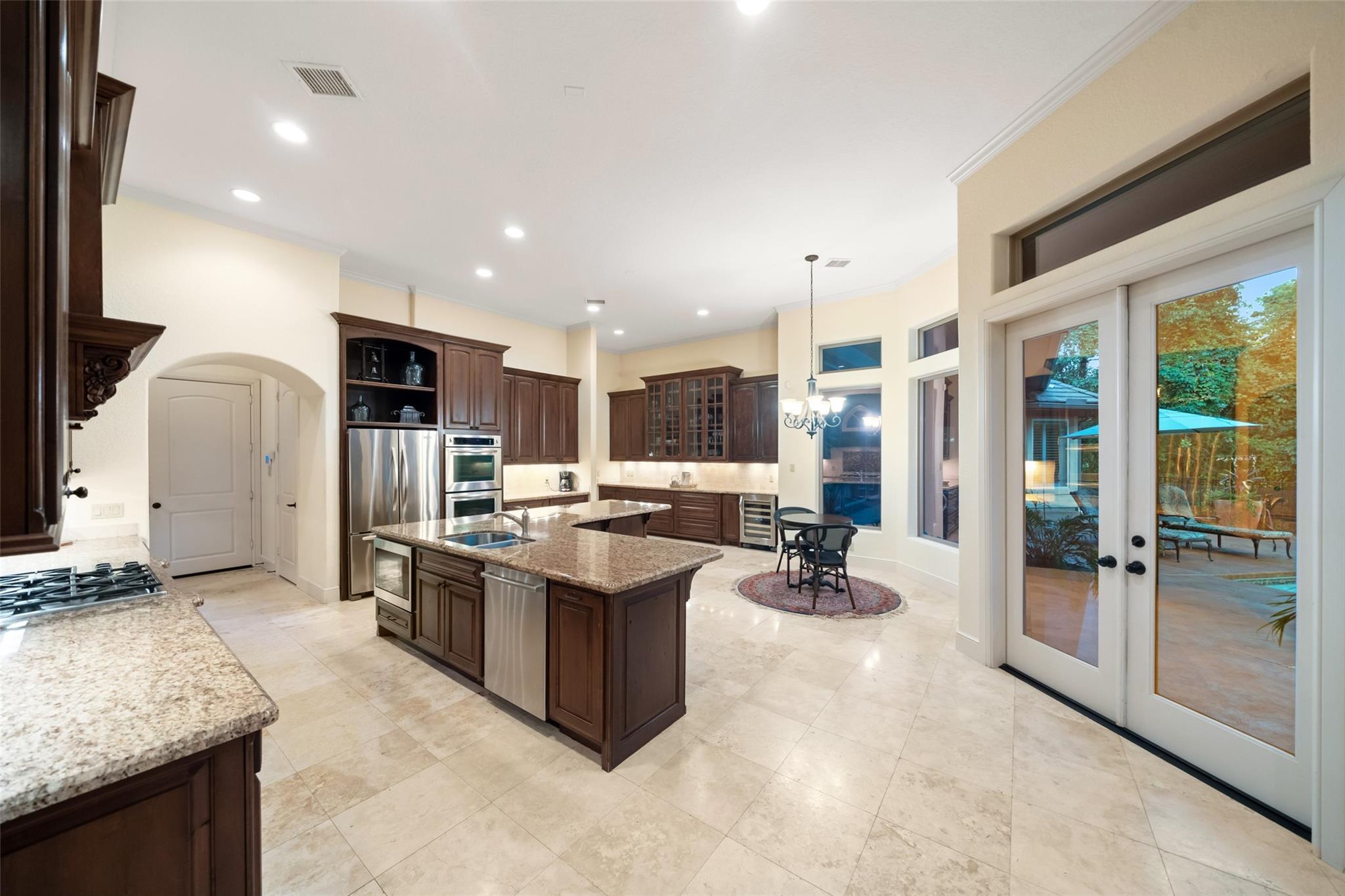 102 Ridge Lake Lane