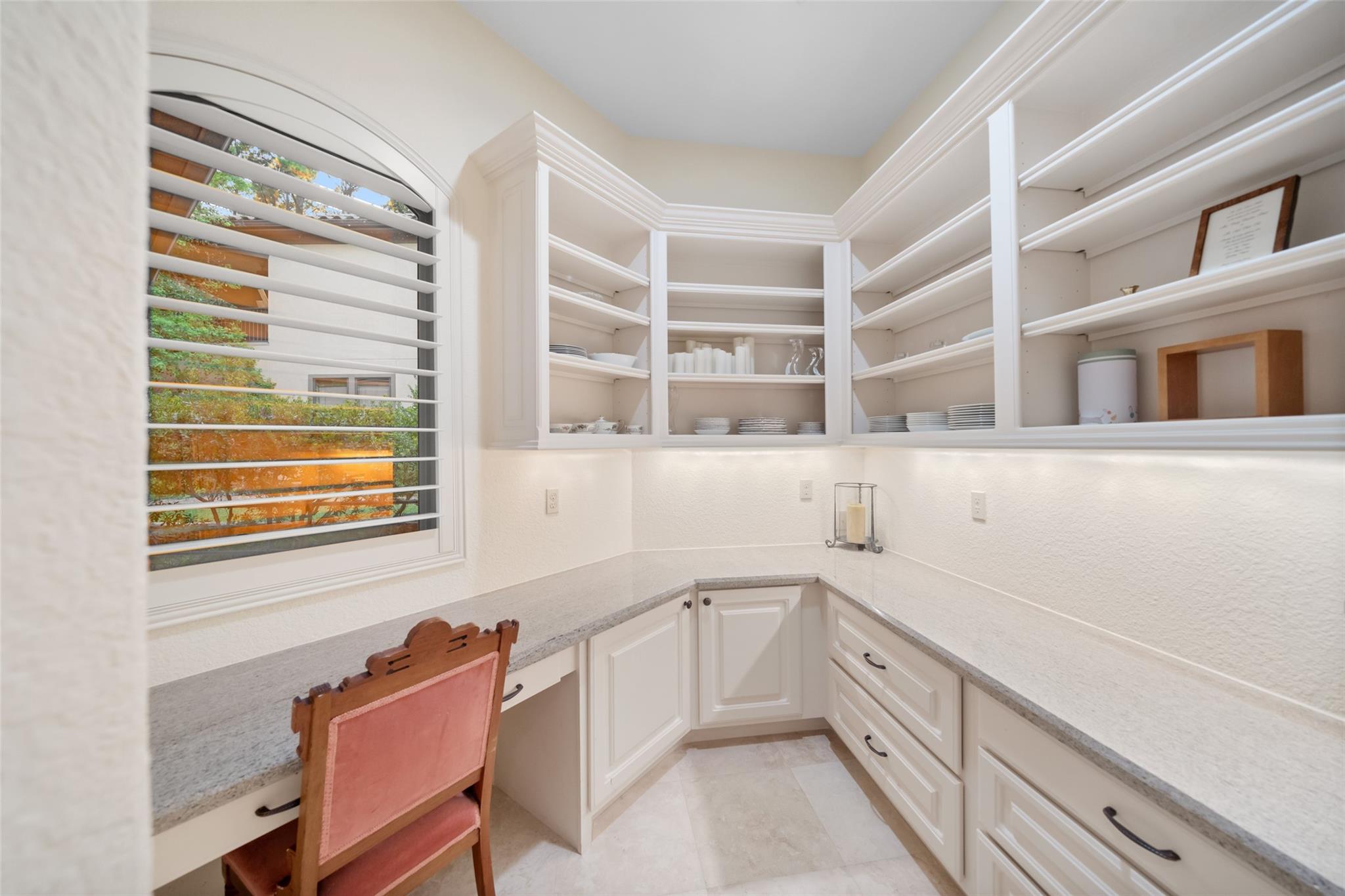 102 Ridge Lake Lane