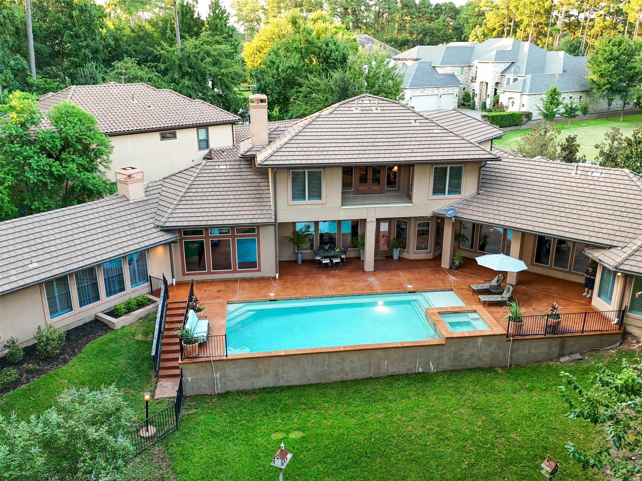 102 Ridge Lake Lane