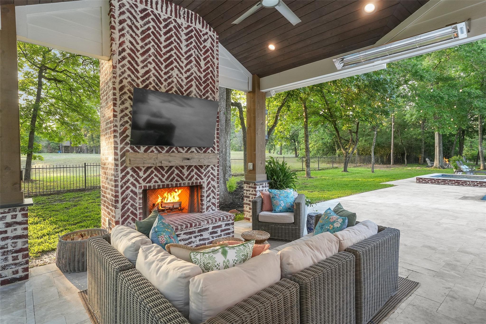 2207 Longmire Road