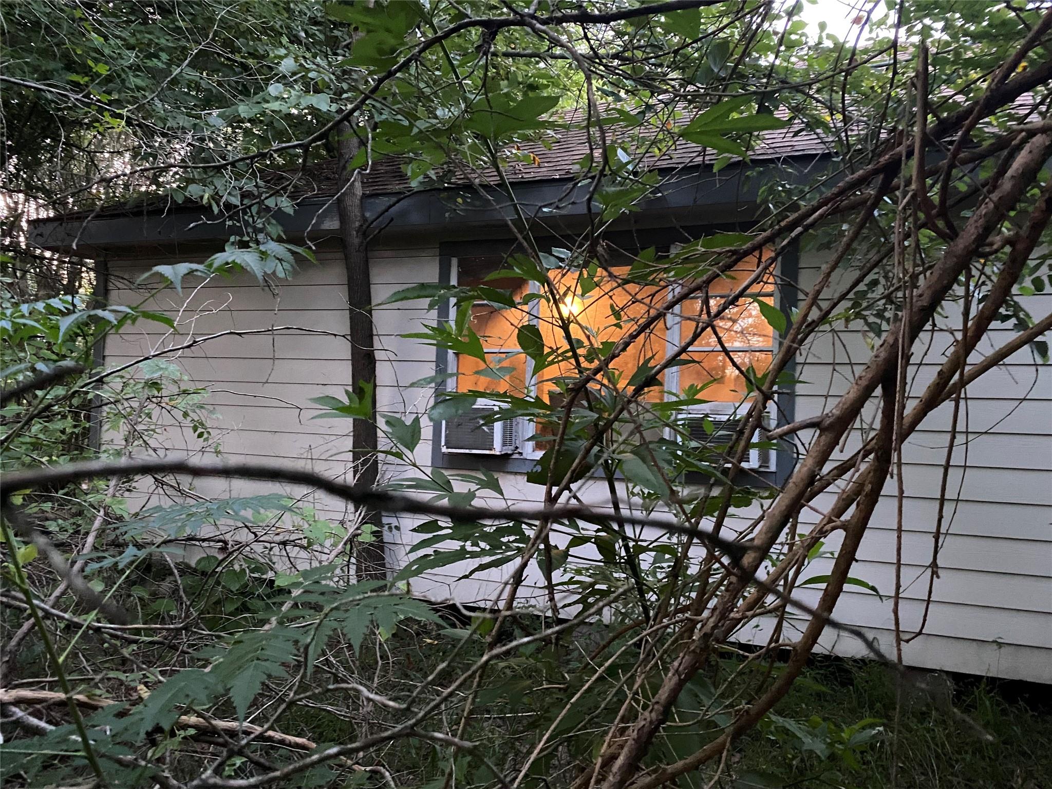 5833 Mohawk Street