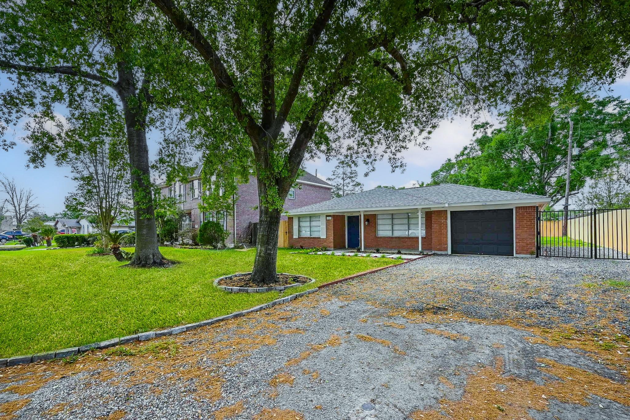 11027 Maize Lane