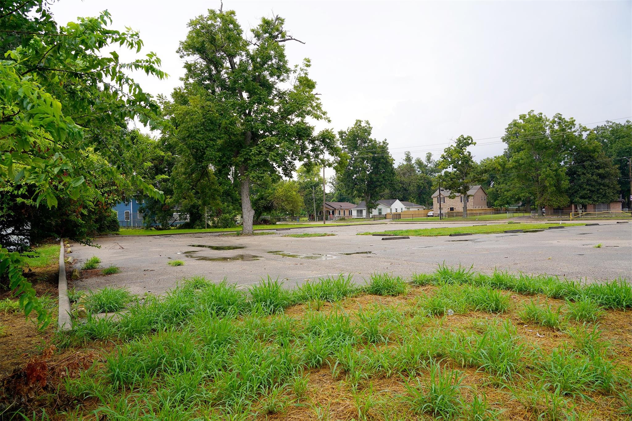 972 W Little York Rd Road NW
