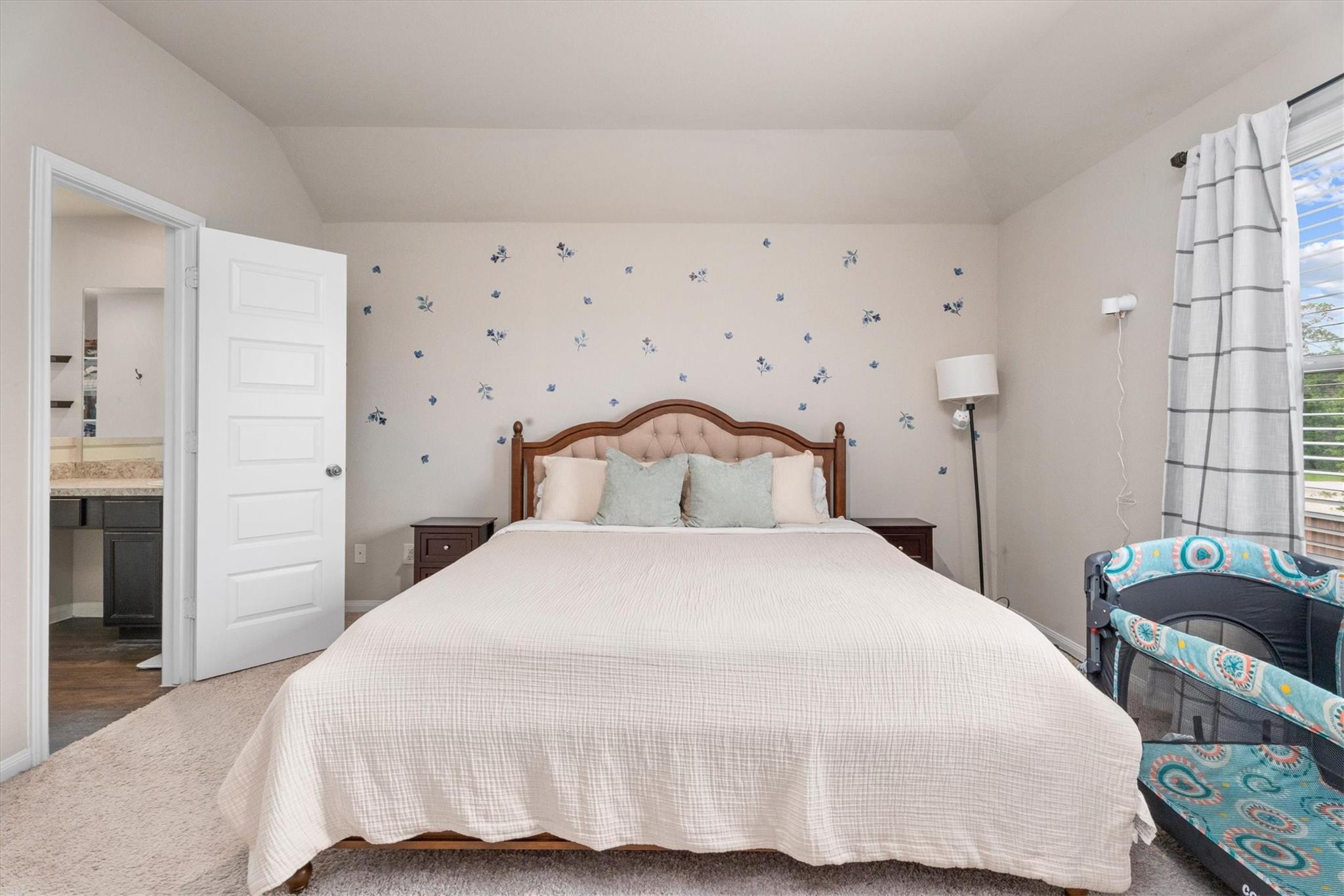 1325 Mount Bassie Trail
