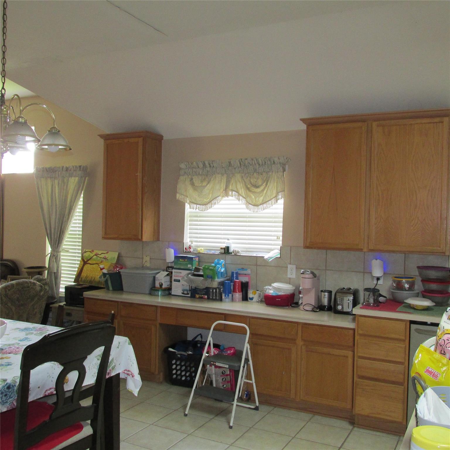 3255 Lakeway Lane