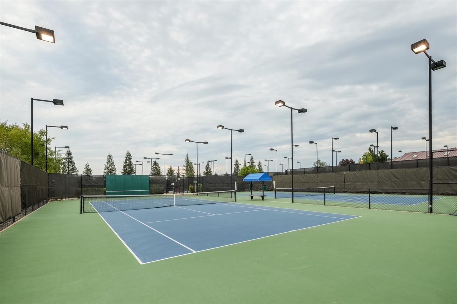 300 Waterfield Court