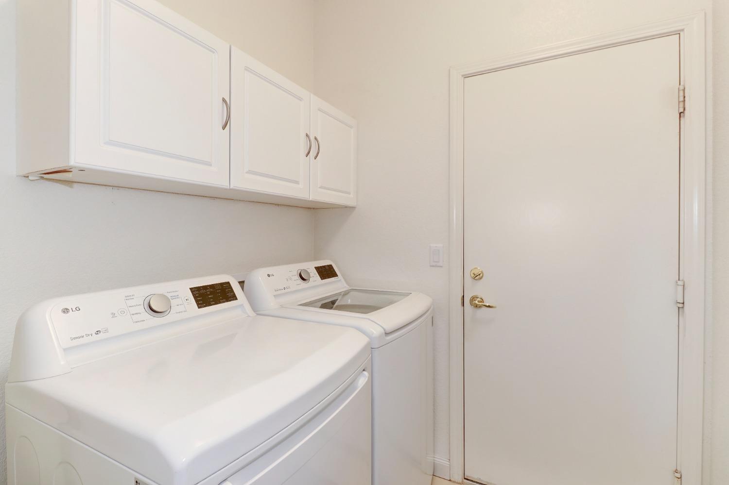 300 Waterfield Court