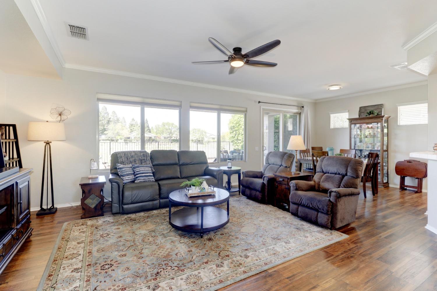 300 Waterfield Court