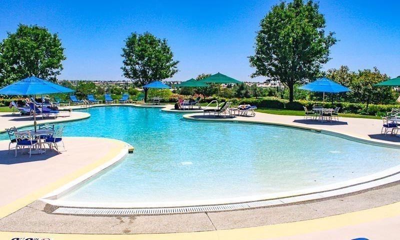 300 Waterfield Court