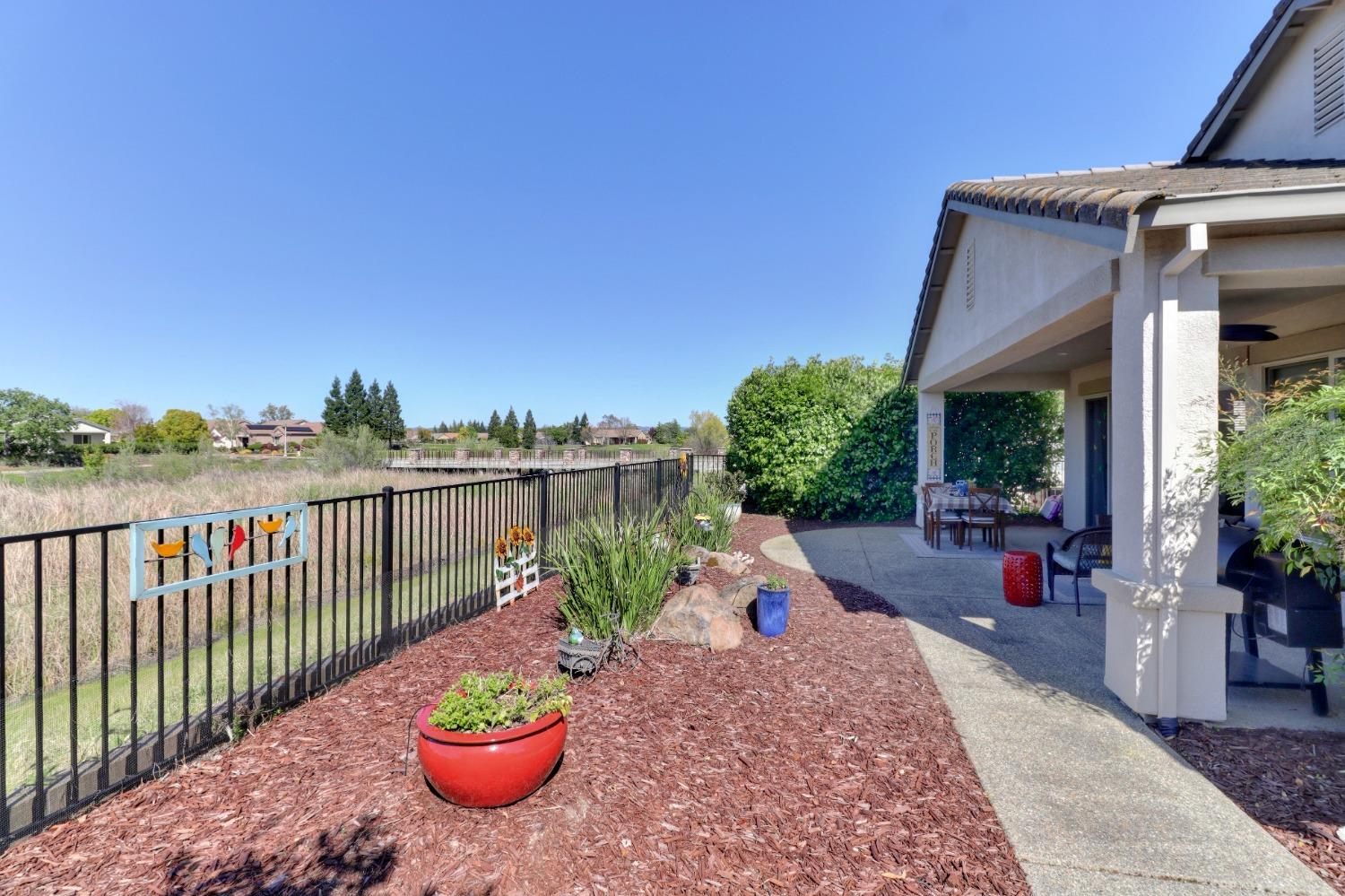 300 Waterfield Court