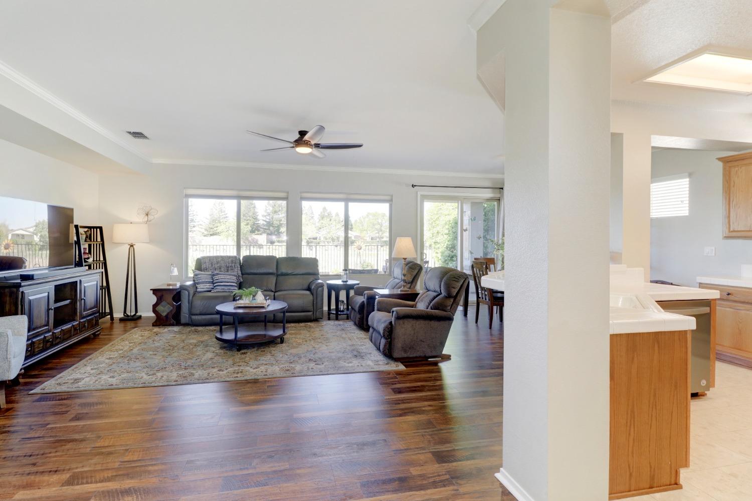 300 Waterfield Court