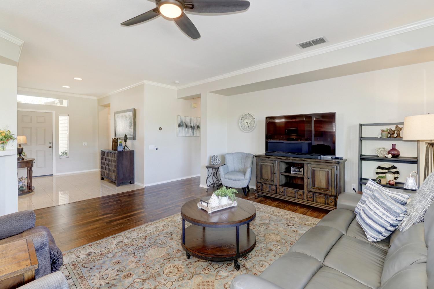 300 Waterfield Court