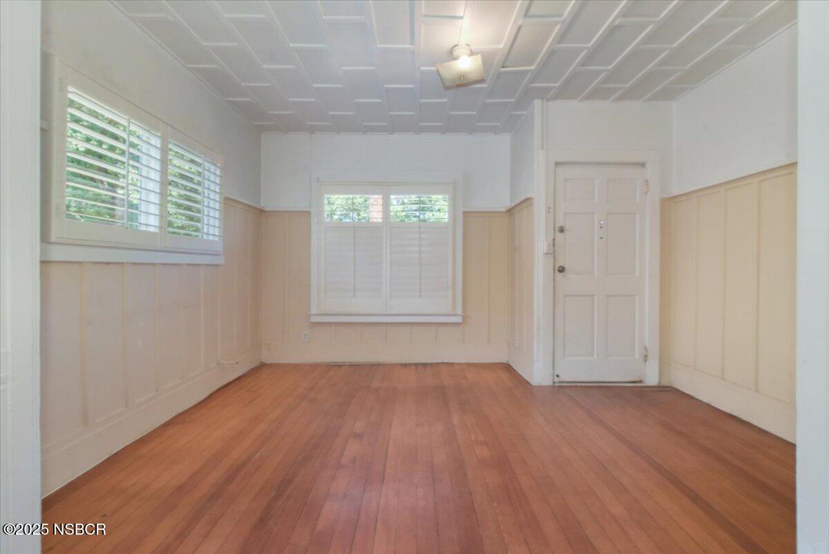 309 W Victoria Street